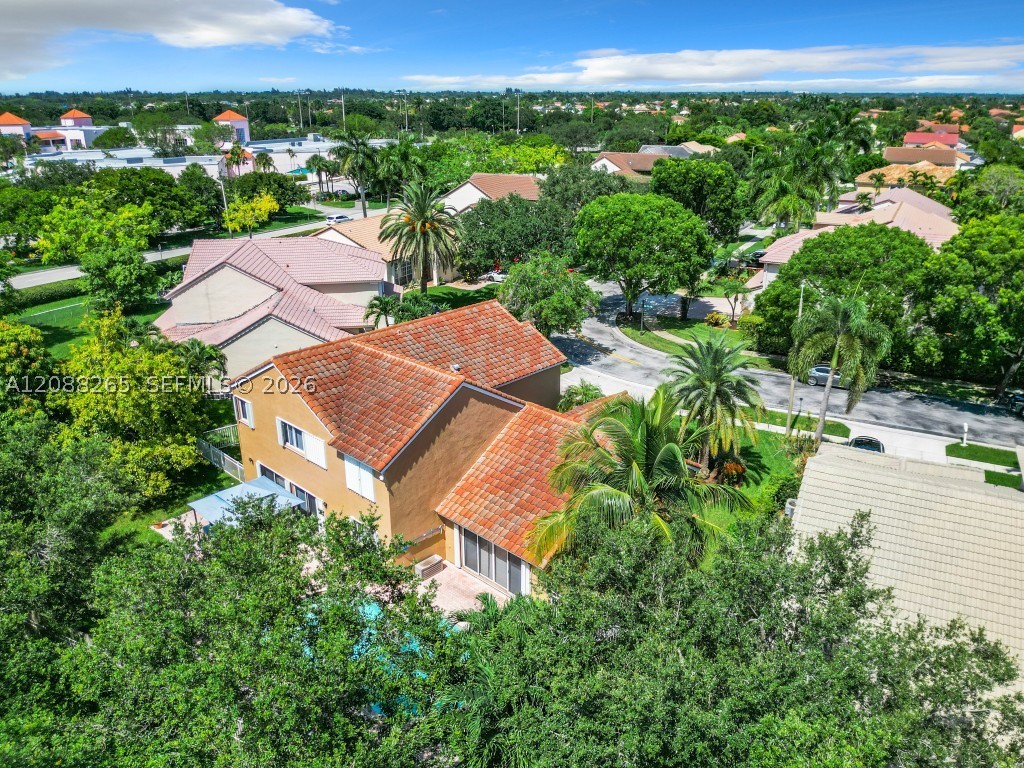 1342 NW 195th Ave, Pembroke Pines FL 33029