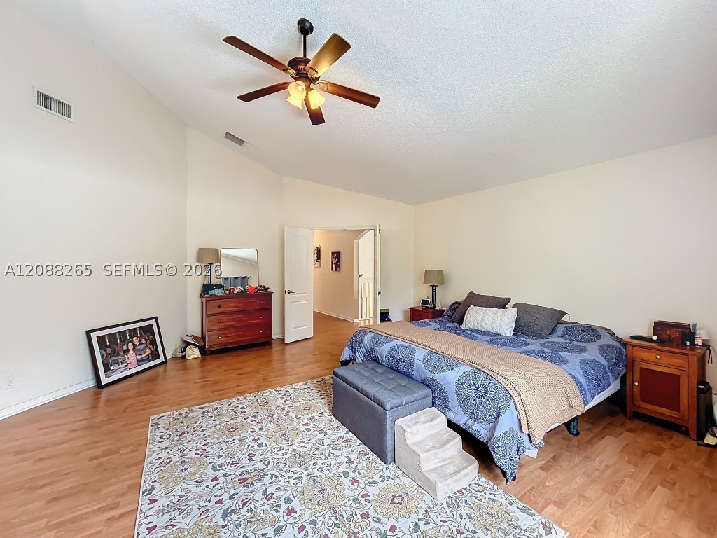1342 NW 195th Ave, Pembroke Pines FL 33029