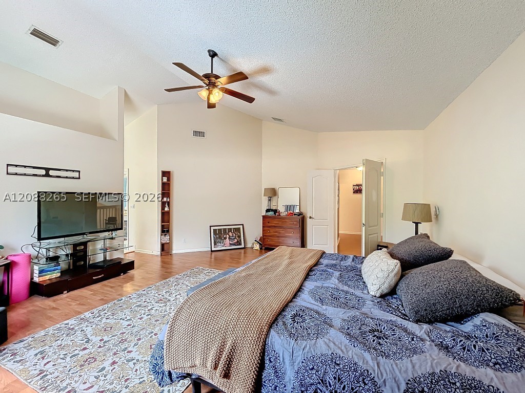 1342 NW 195th Ave, Pembroke Pines FL 33029