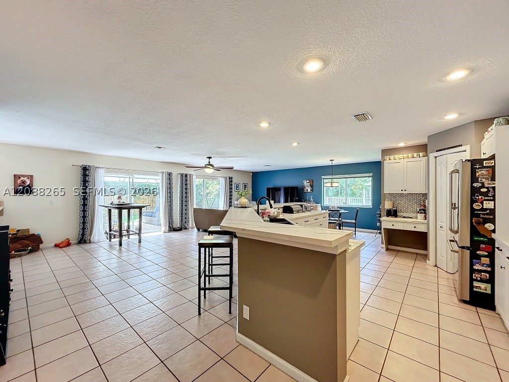 1342 NW 195th Ave, Pembroke Pines FL 33029