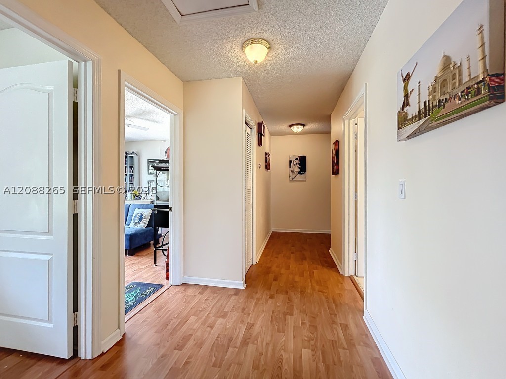 1342 NW 195th Ave, Pembroke Pines FL 33029