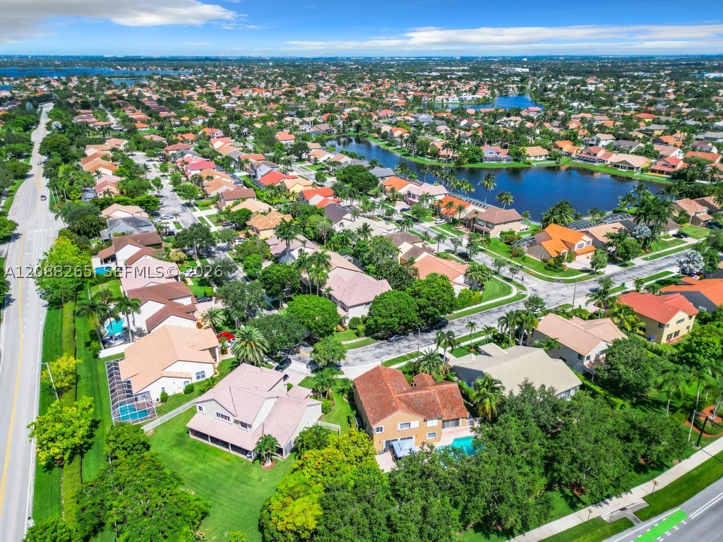 1342 NW 195th Ave, Pembroke Pines FL 33029