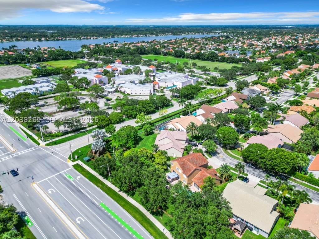 1342 NW 195th Ave, Pembroke Pines FL 33029