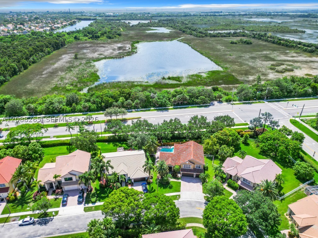 1342 NW 195th Ave, Pembroke Pines FL 33029