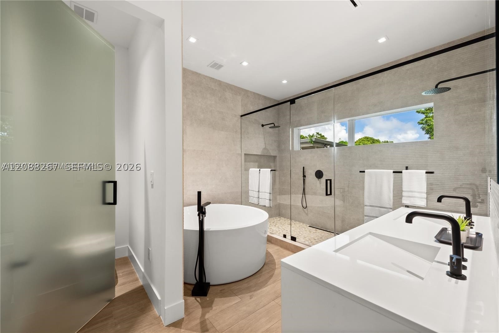 270 SW 29th Rd, Miami FL 33129