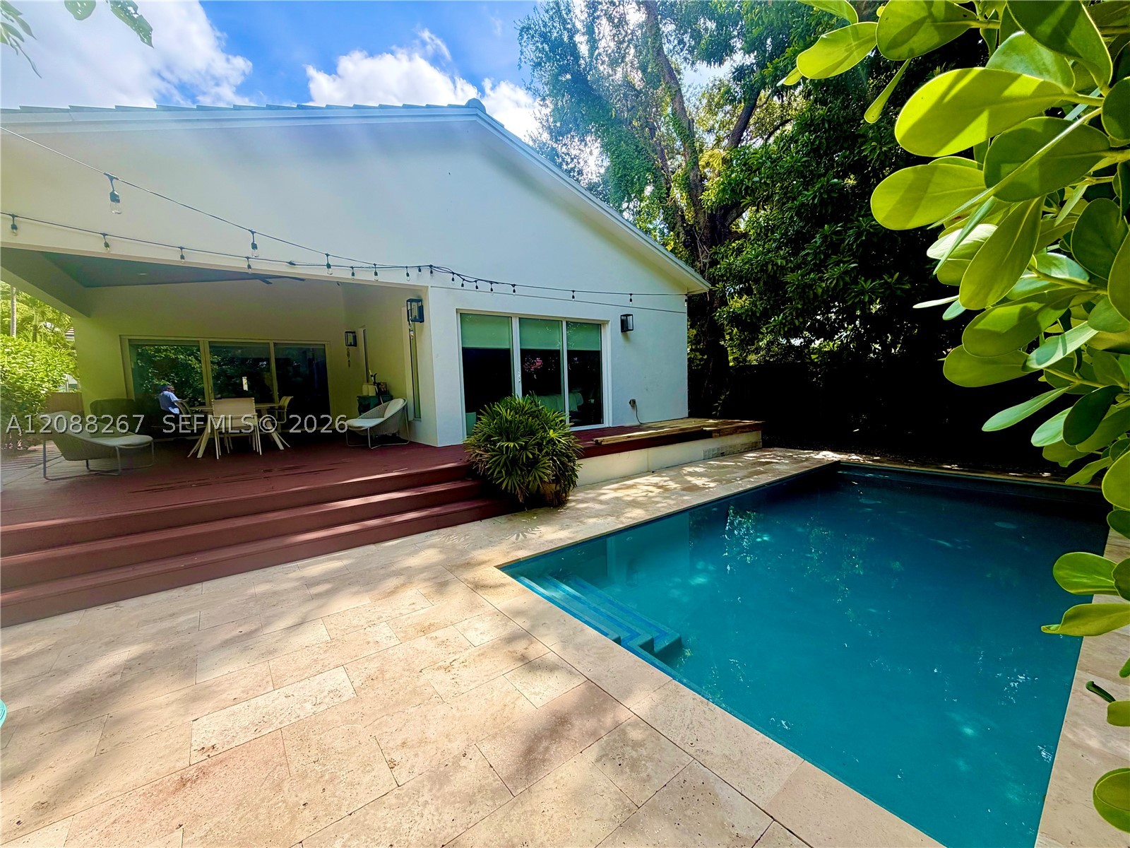 270 SW 29th Rd, Miami FL 33129