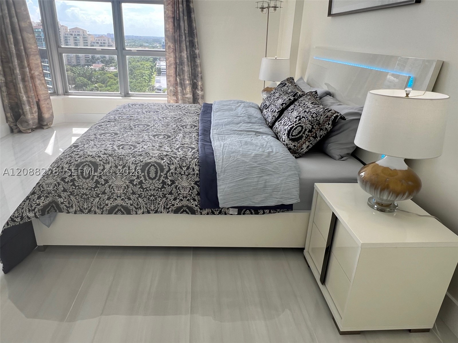 3530 Mystic Pointe Dr #1903, Aventura FL 33180