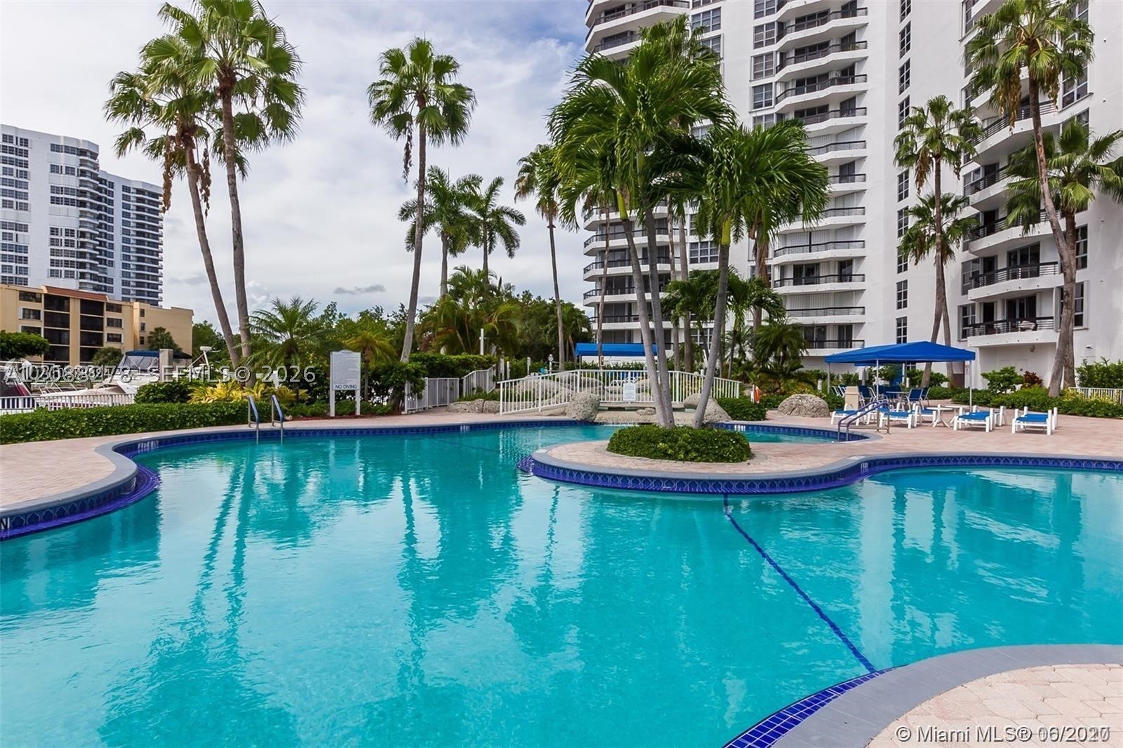 3530 Mystic Pointe Dr #1903, Aventura FL 33180