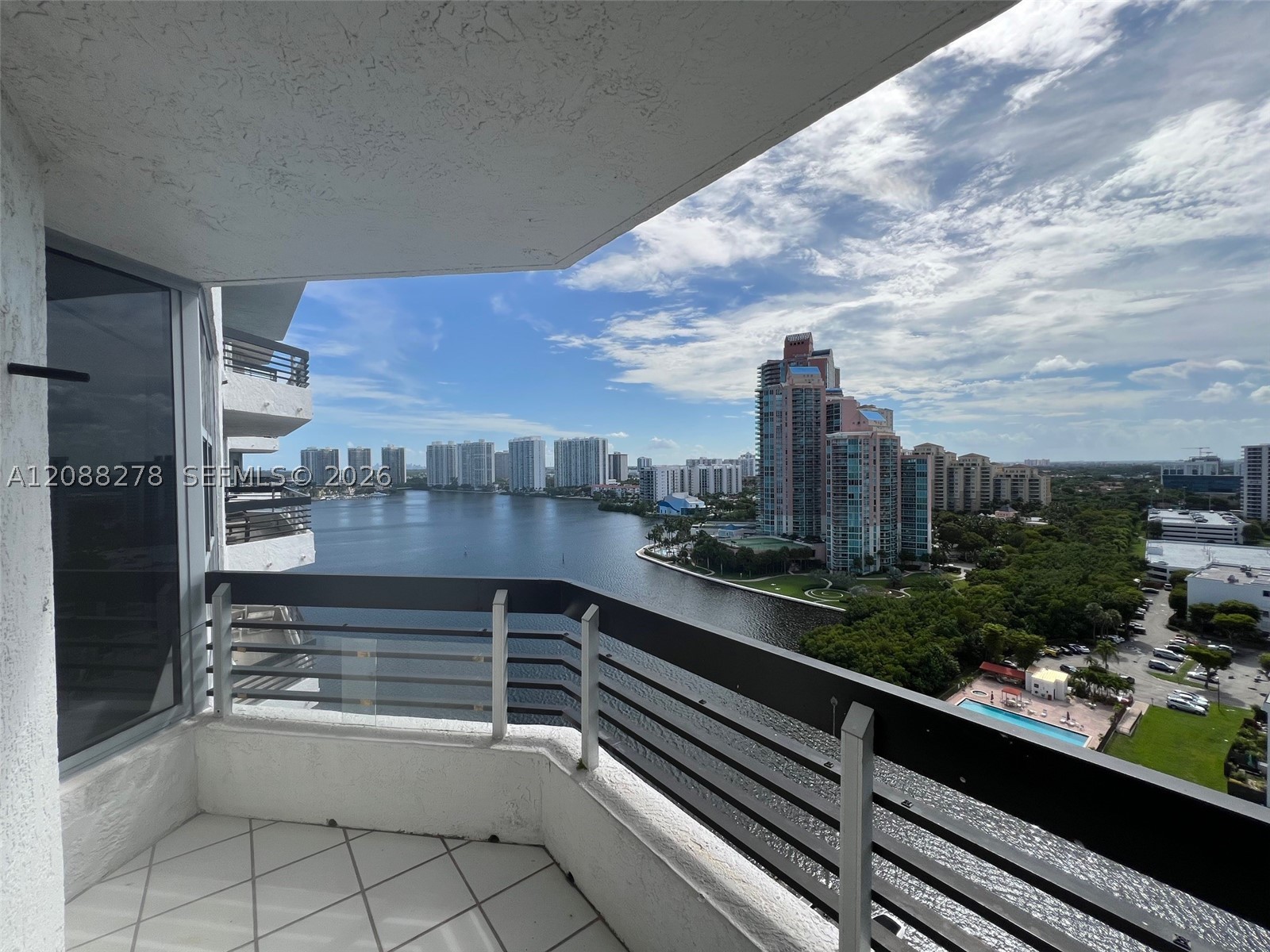 3530 Mystic Pointe Dr #1903, Aventura FL 33180
