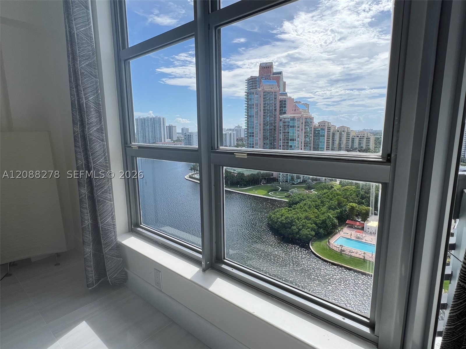3530 Mystic Pointe Dr #1903, Aventura FL 33180