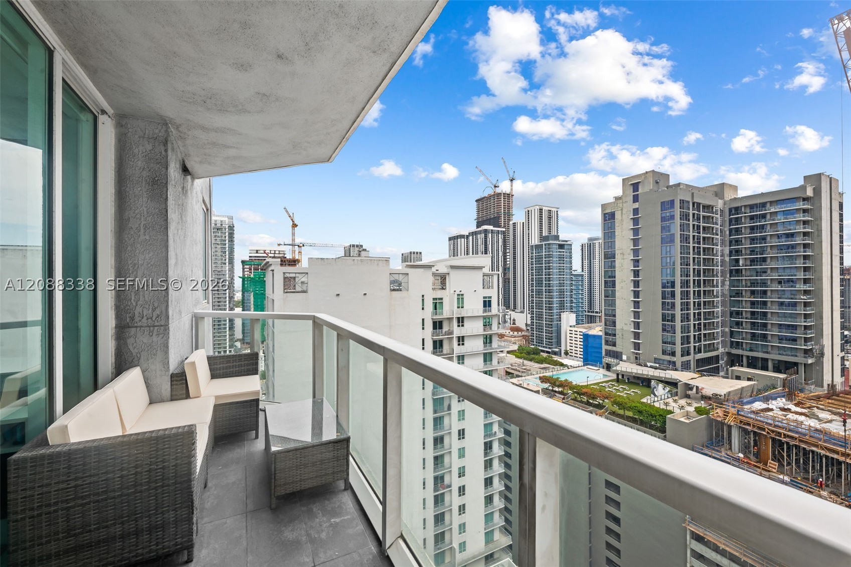 253 NE 2nd St #2501, Miami FL 33132