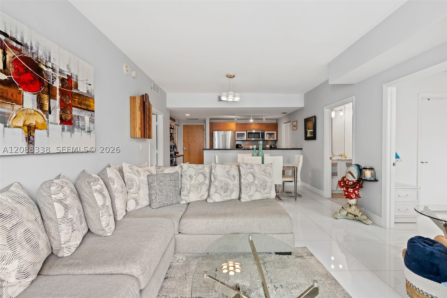 253 NE 2nd St #2501, Miami FL 33132