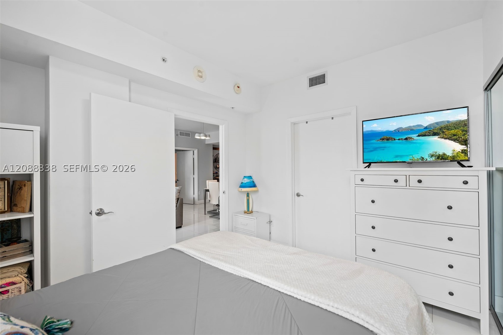 253 NE 2nd St #2501, Miami FL 33132