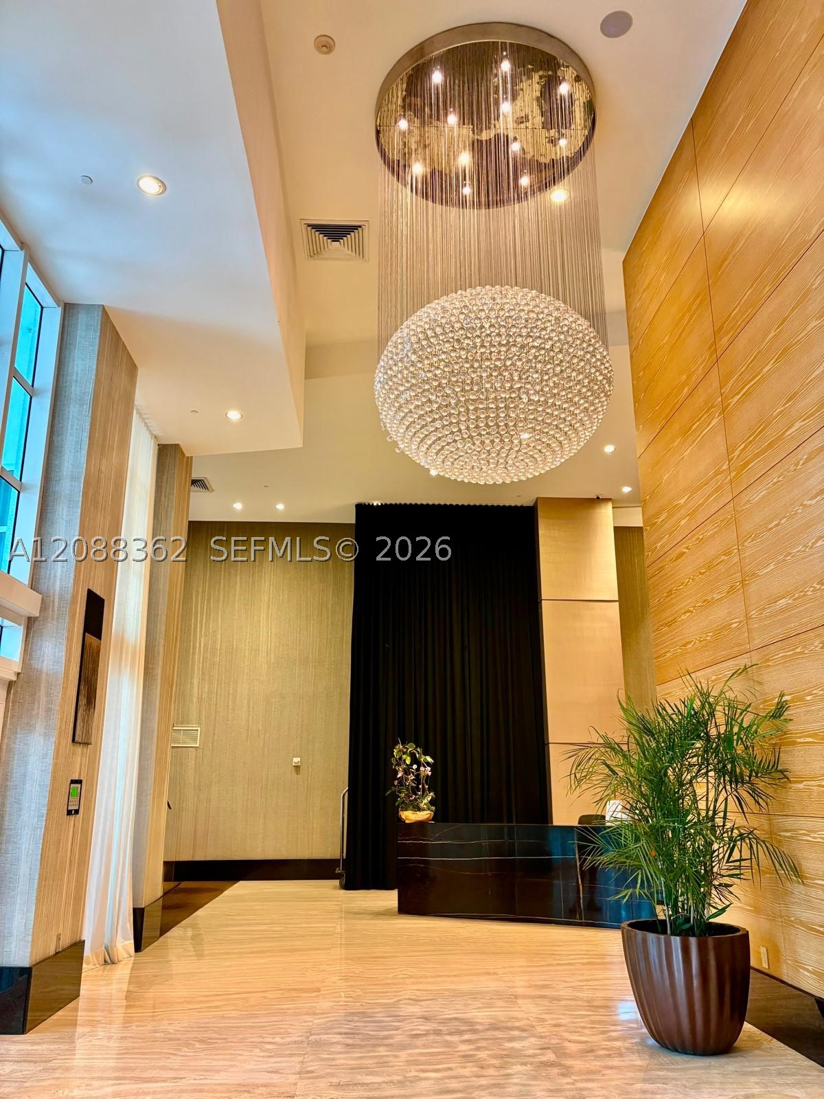 950 Brickell Bay Dr #4505, Miami FL 33131