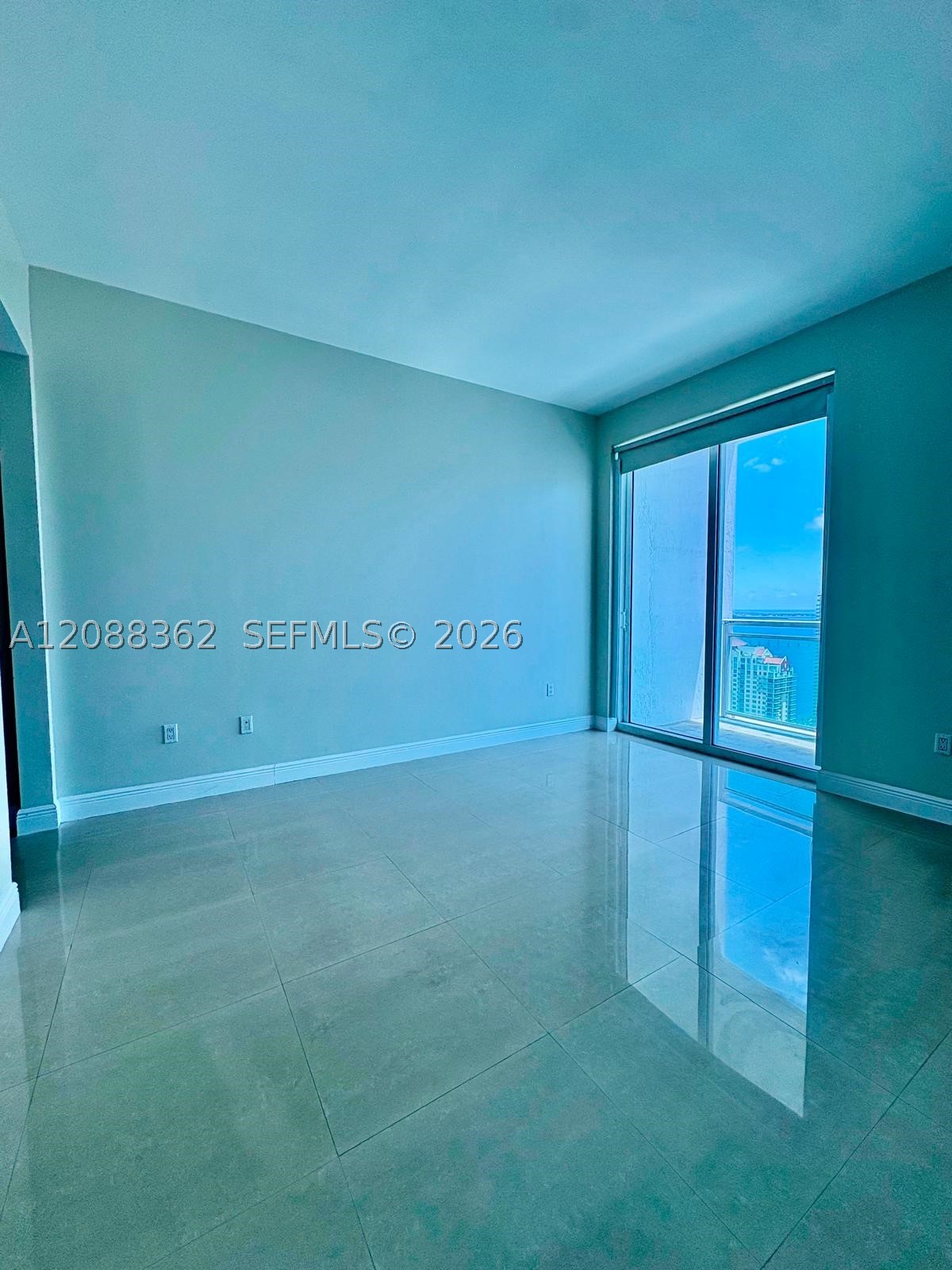 950 Brickell Bay Dr #4505, Miami FL 33131