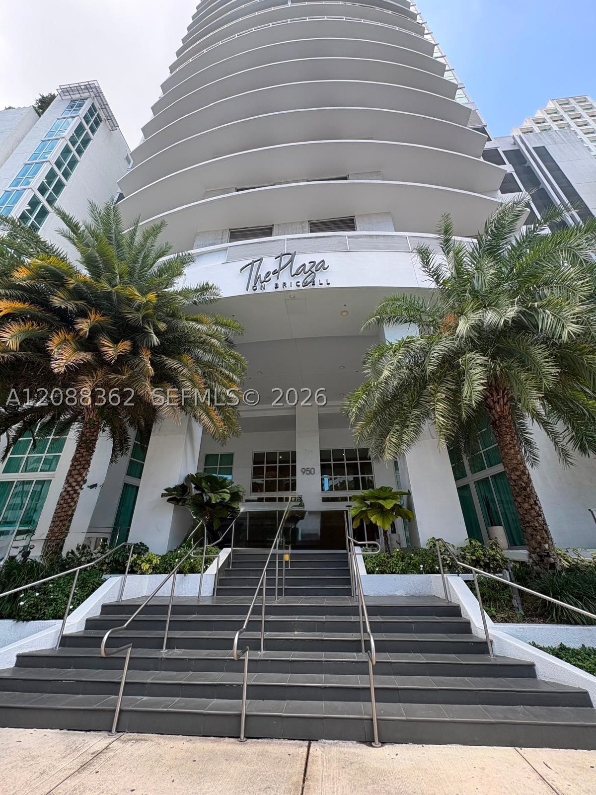 950 Brickell Bay Dr #4505, Miami FL 33131