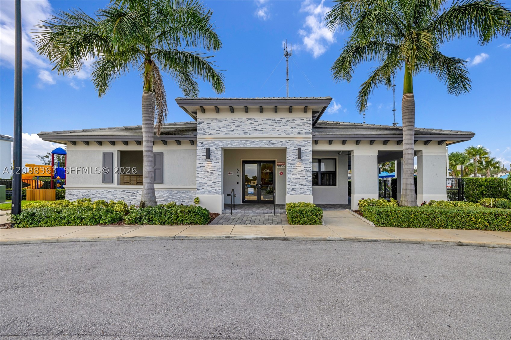 20427 NW 4th Ct, Miami Gardens FL 33169