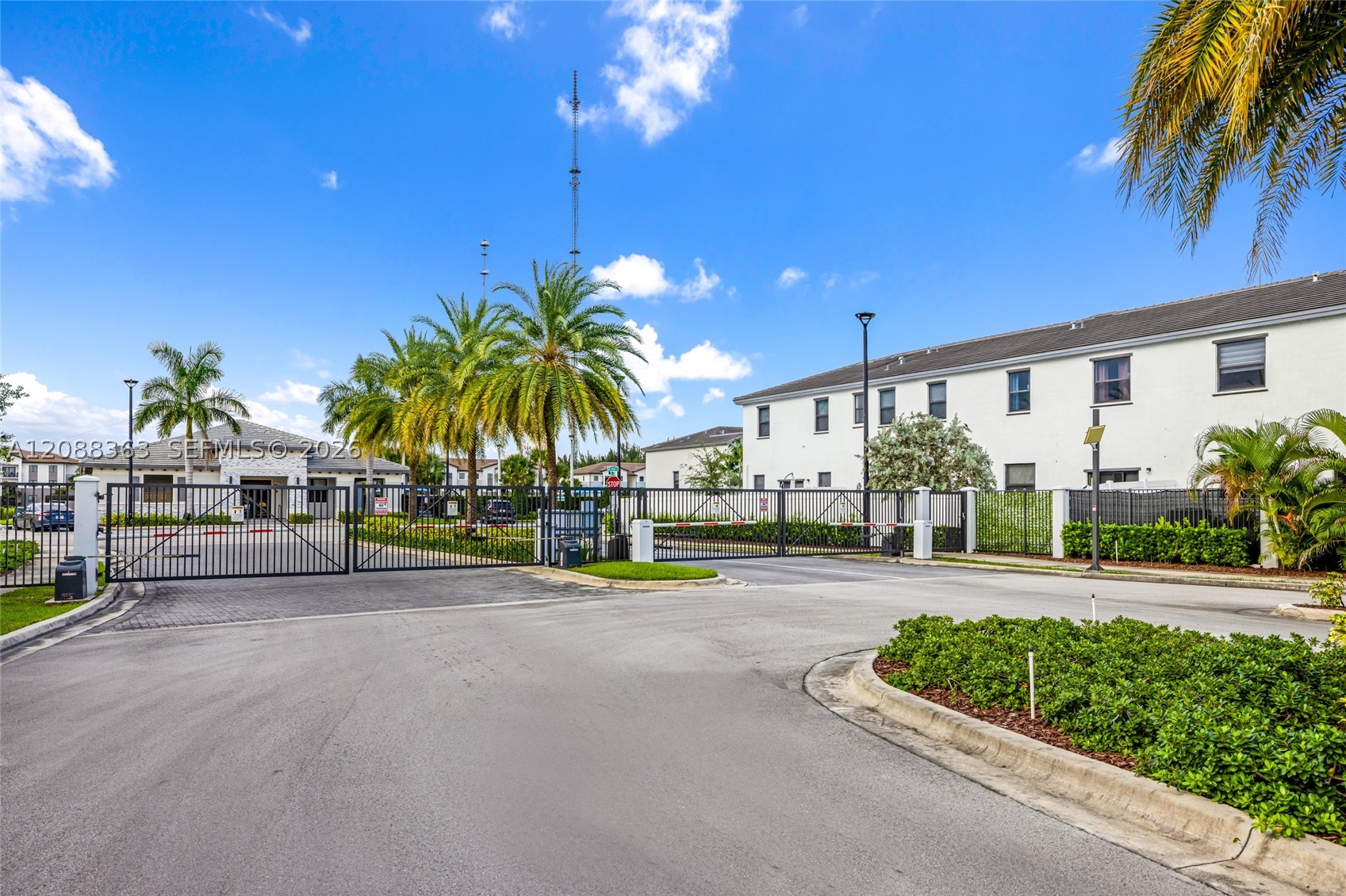 20427 NW 4th Ct, Miami Gardens FL 33169