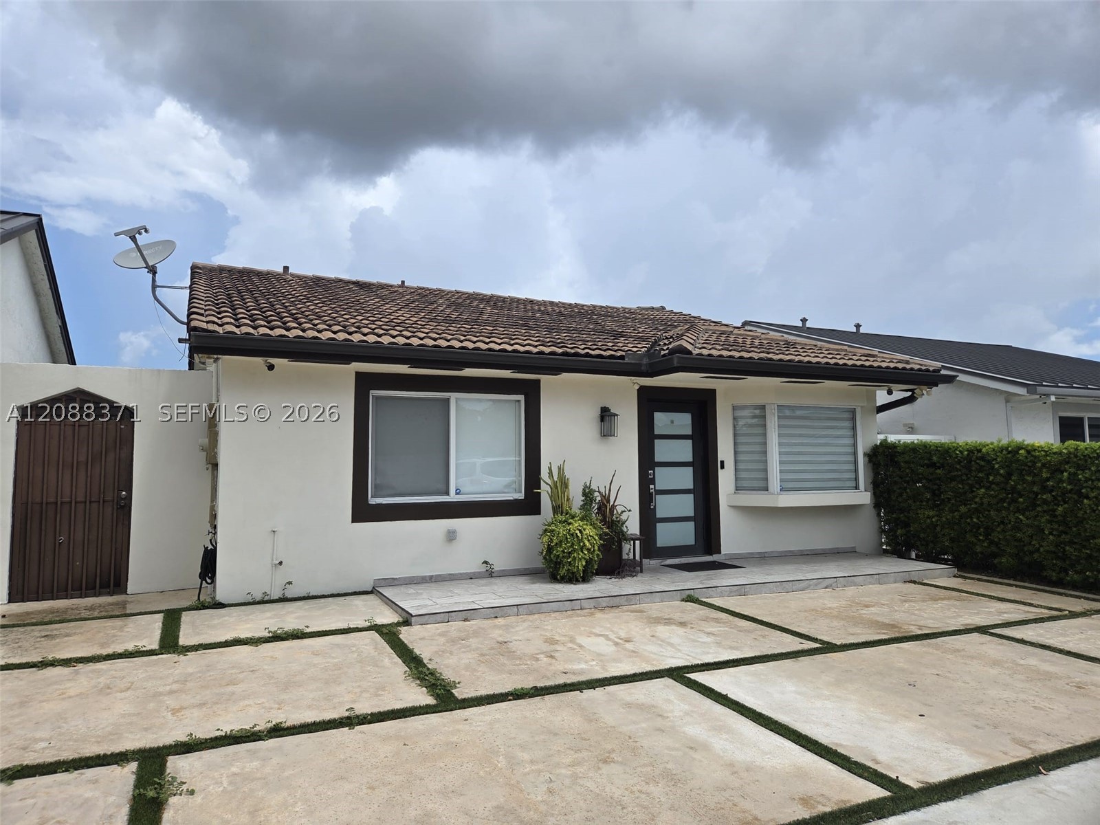 9085 NW 117th St, Hialeah Gardens FL 33018