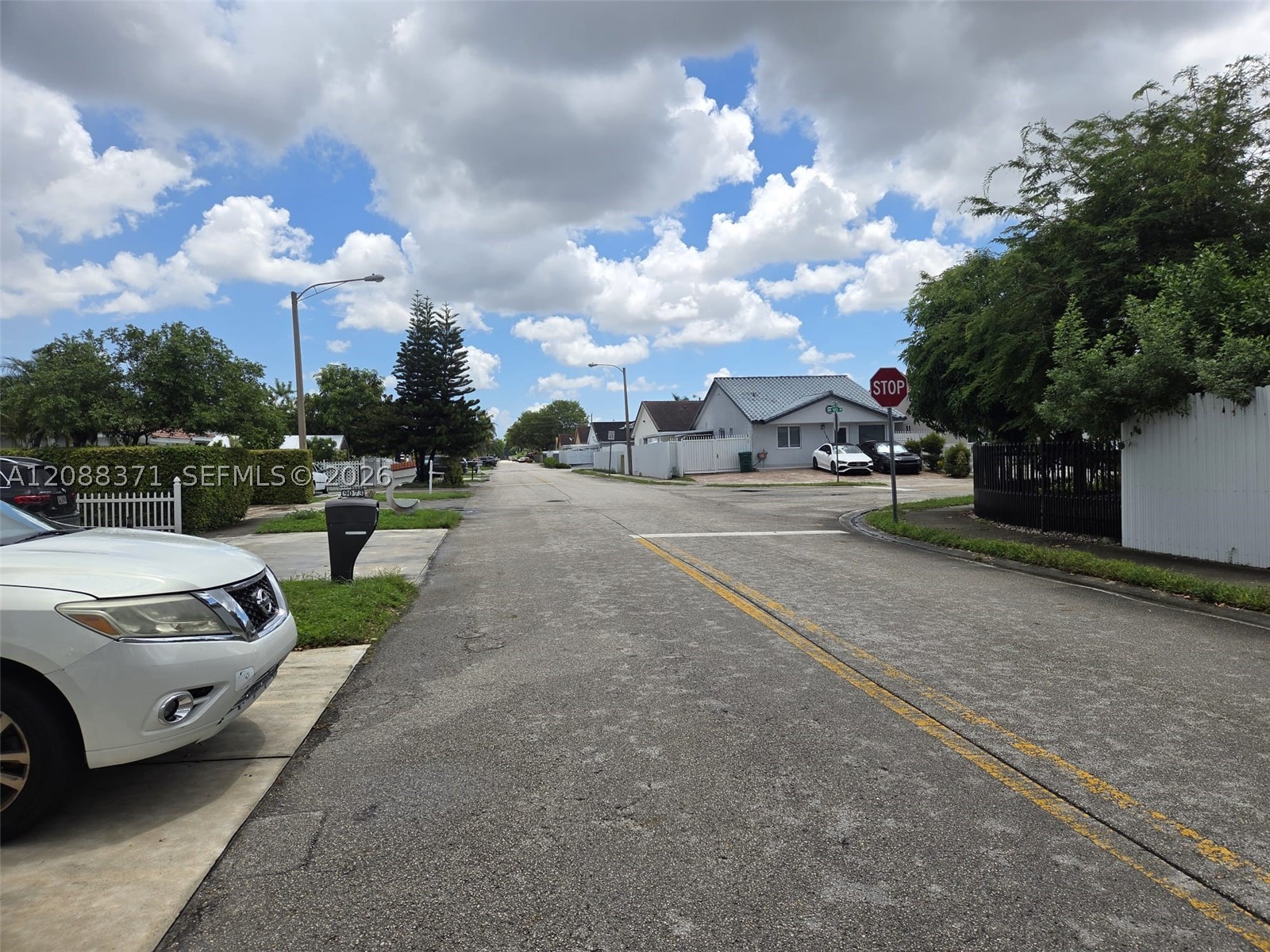 9085 NW 117th St, Hialeah Gardens FL 33018