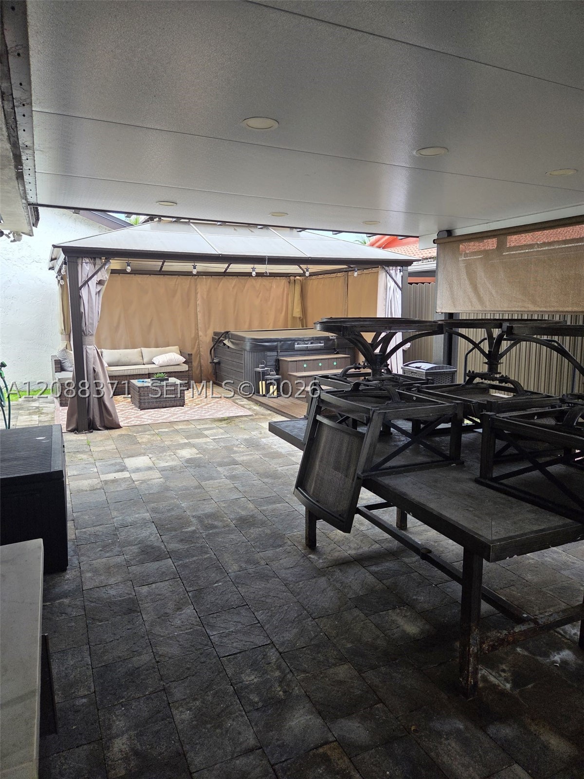 9085 NW 117th St, Hialeah Gardens FL 33018