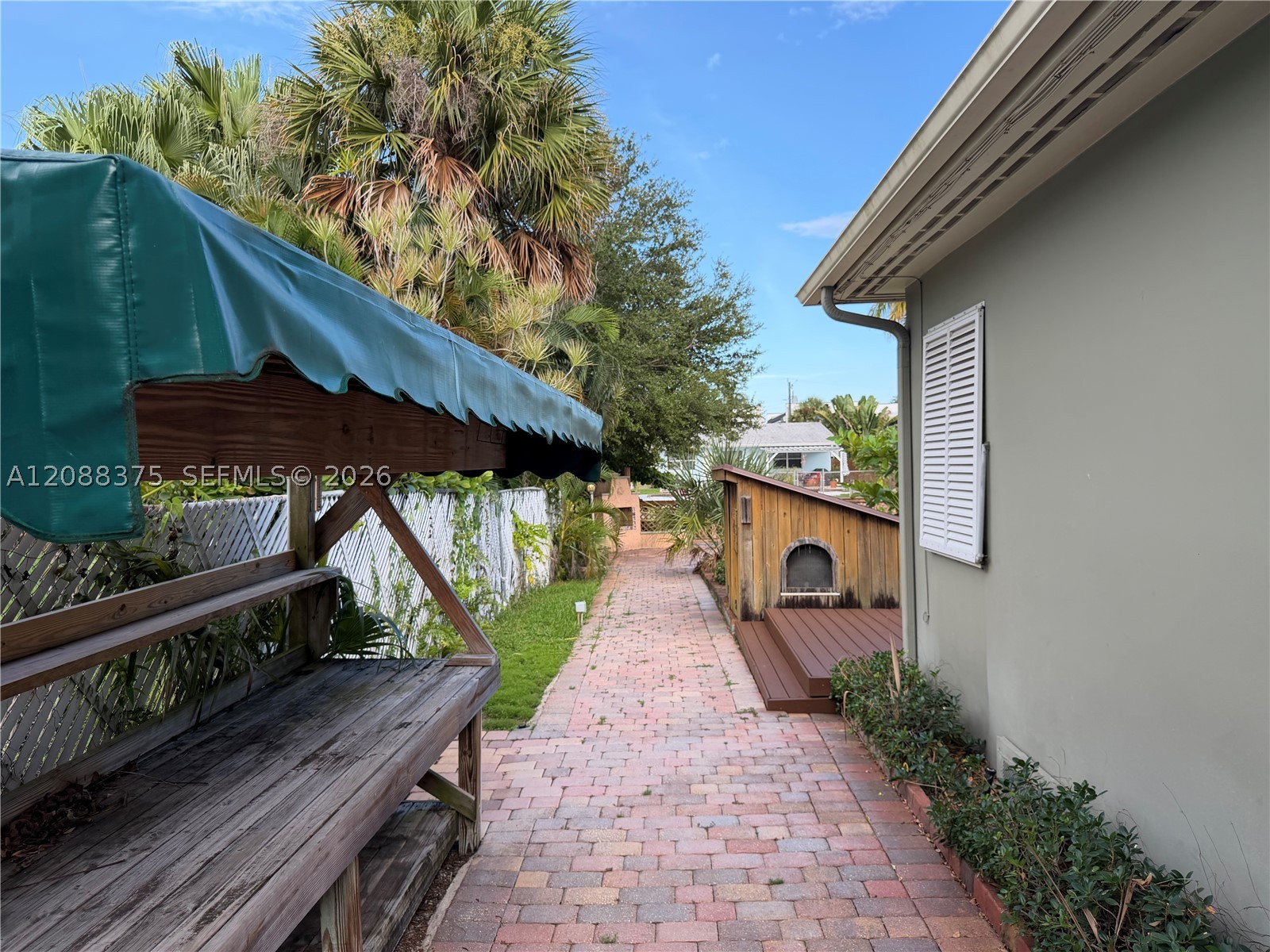 800 SW 8th Ter, Fort Lauderdale FL 33315