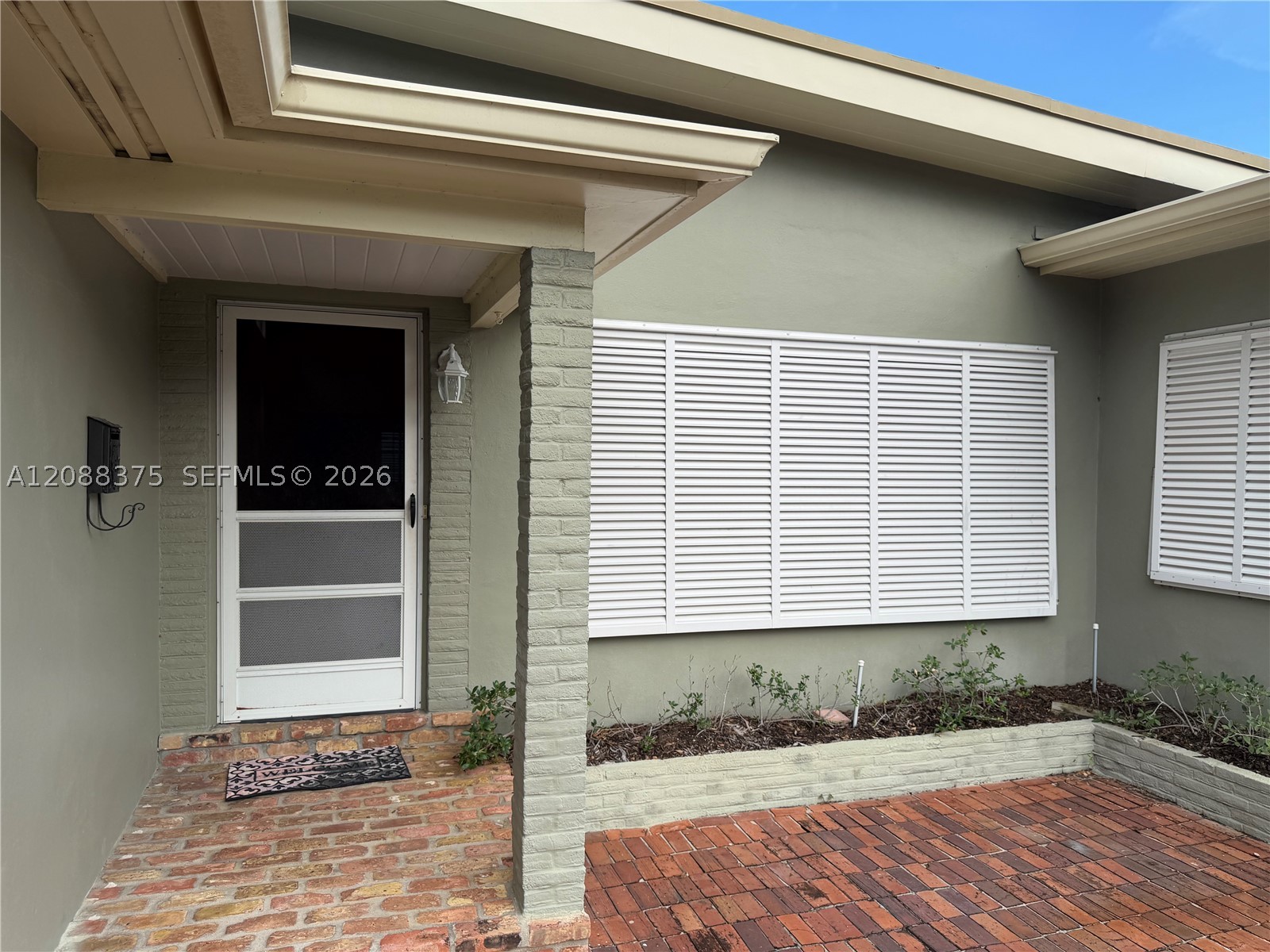800 SW 8th Ter, Fort Lauderdale FL 33315