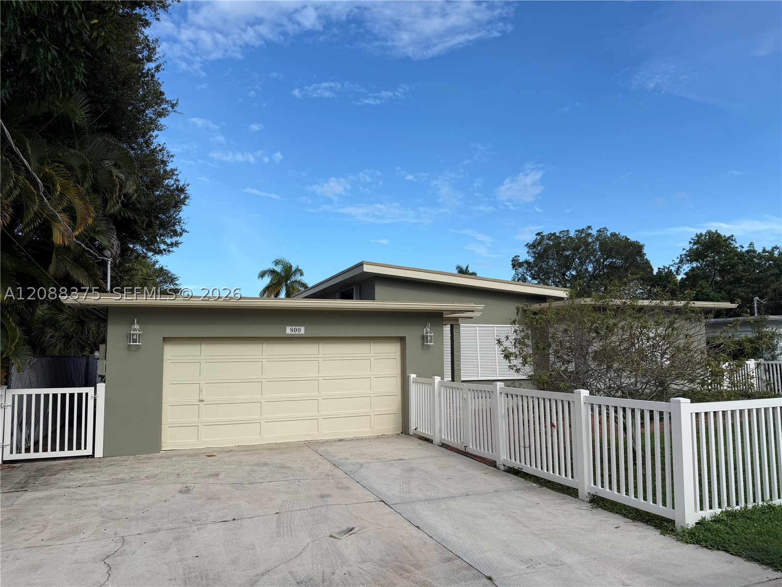800 SW 8th Ter, Fort Lauderdale FL 33315