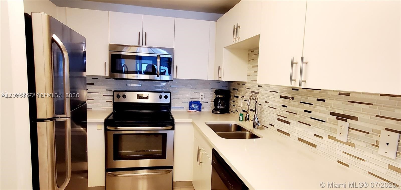 185 SE 14th Ter #1203, Miami FL 33131