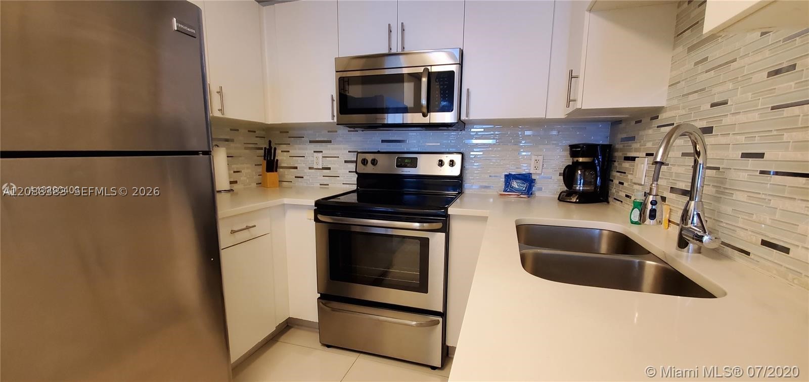 185 SE 14th Ter #1203, Miami FL 33131
