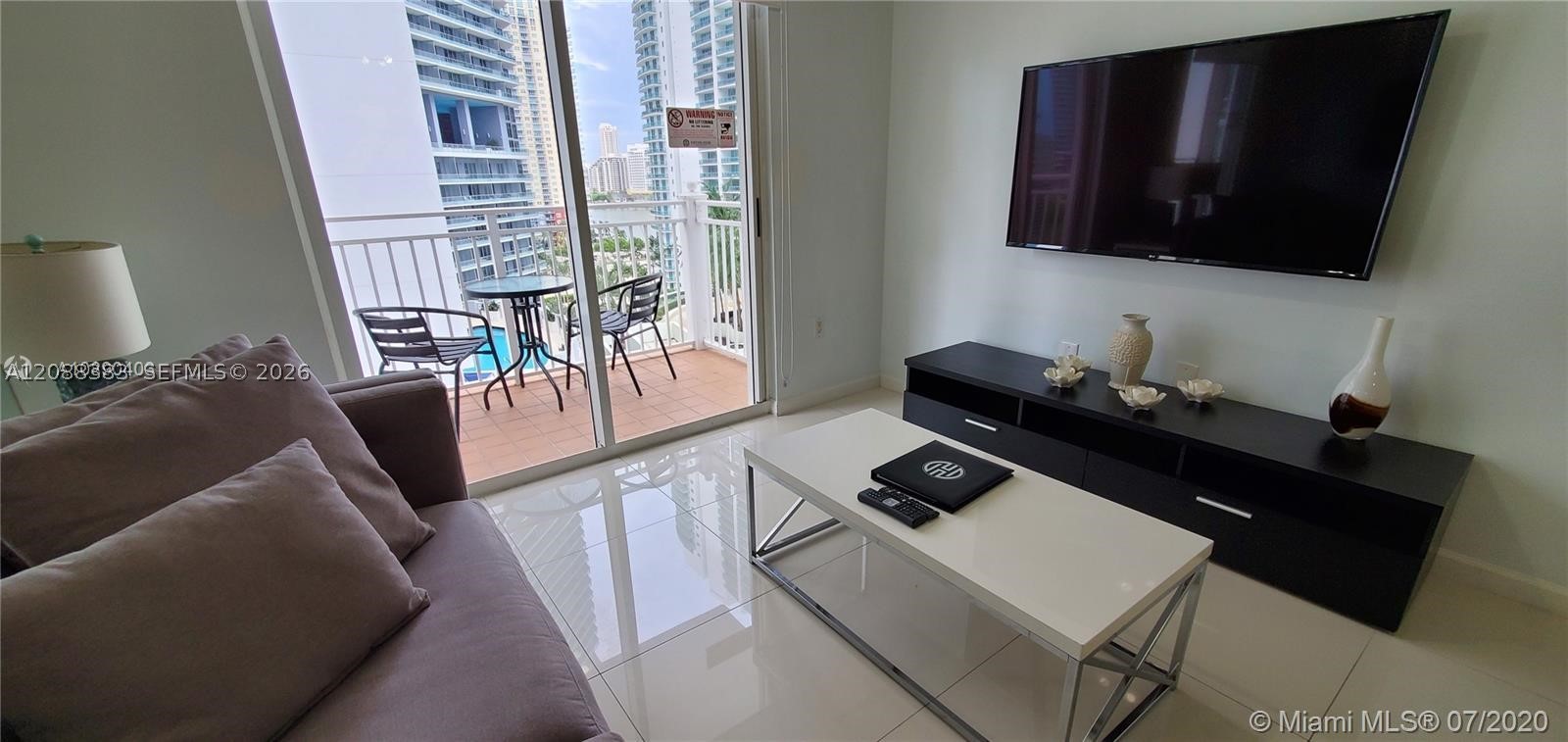 185 SE 14th Ter #1203, Miami FL 33131