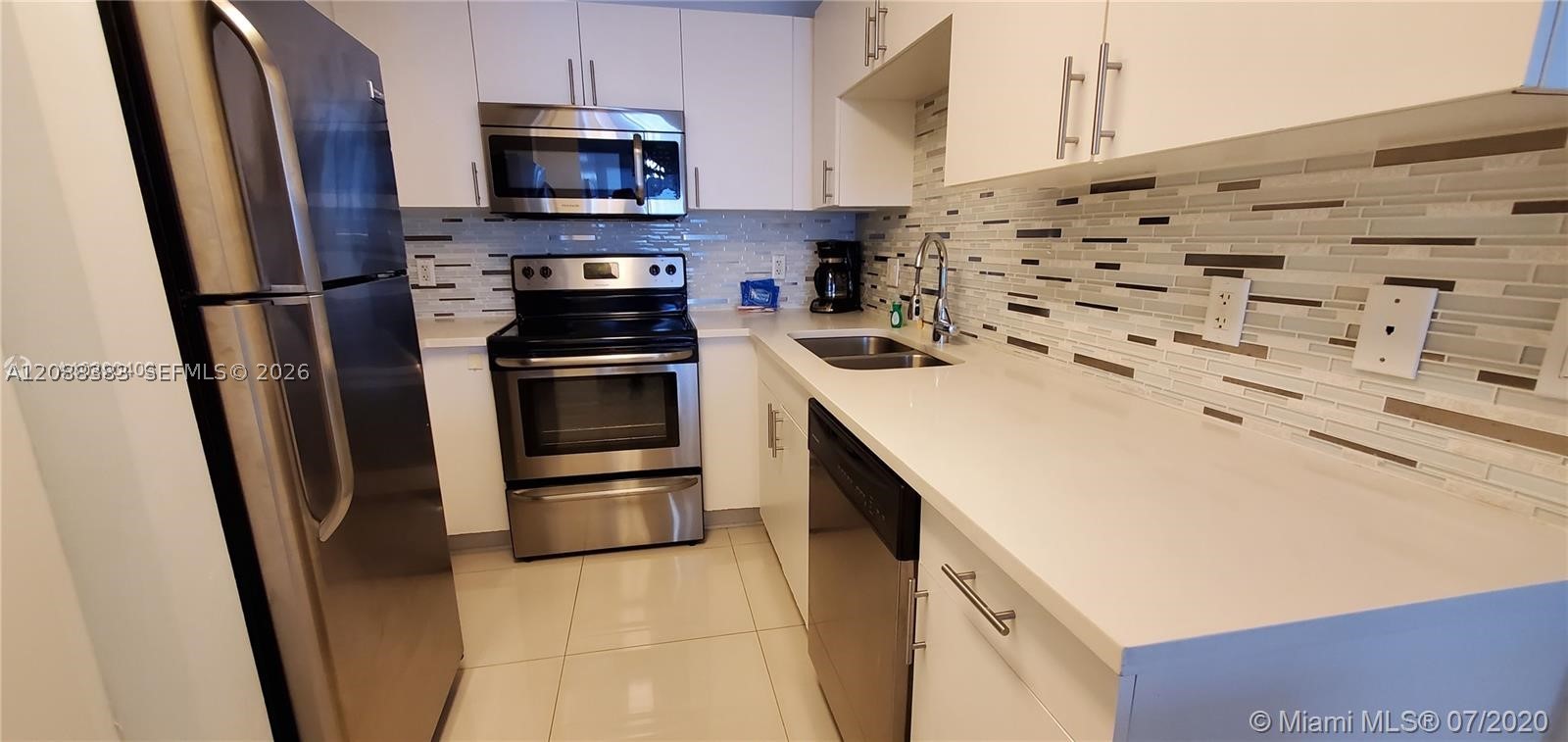 185 SE 14th Ter #1203, Miami FL 33131