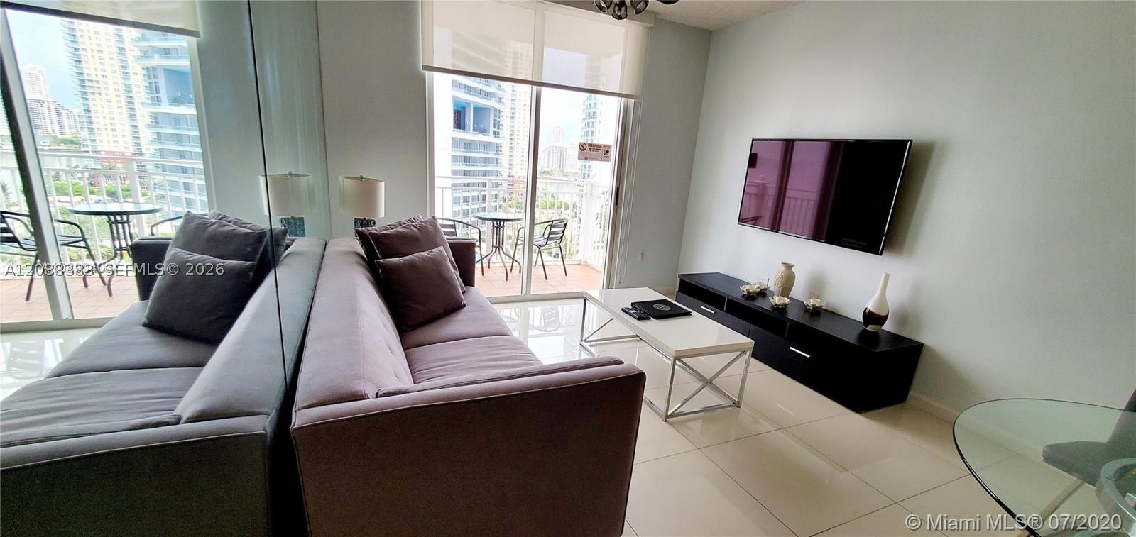 185 SE 14th Ter #1203, Miami FL 33131