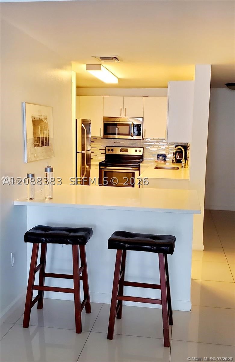 185 SE 14th Ter #1203, Miami FL 33131