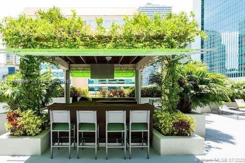185 SE 14th Ter #1203, Miami FL 33131