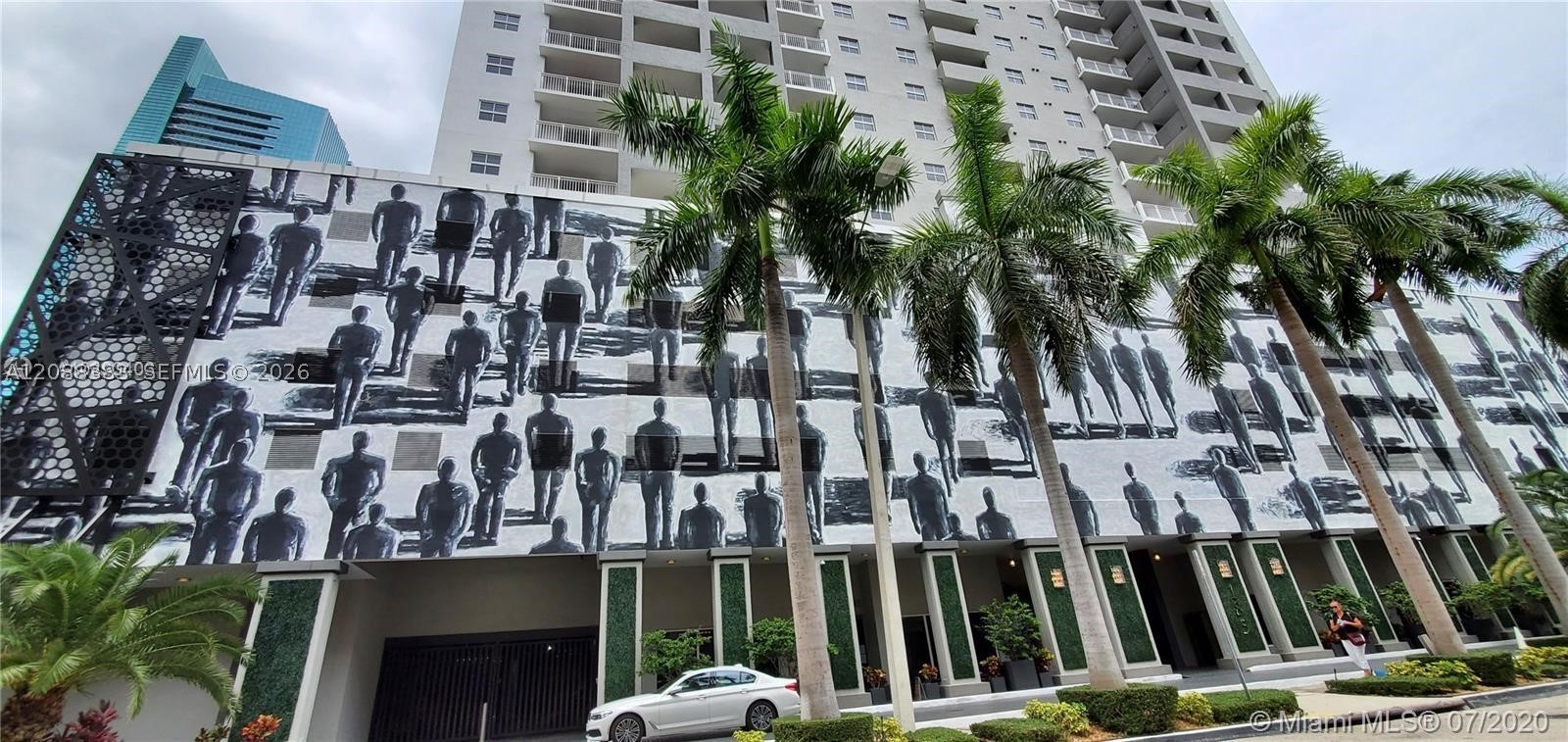 185 SE 14th Ter #1203, Miami FL 33131