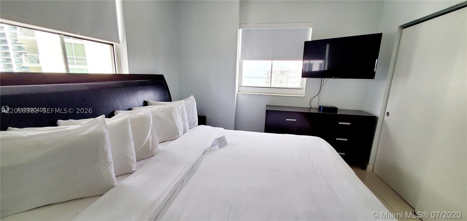 185 SE 14th Ter #1203, Miami FL 33131