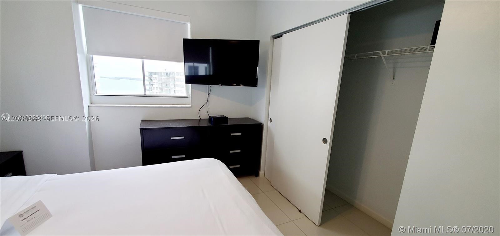 185 SE 14th Ter #1203, Miami FL 33131