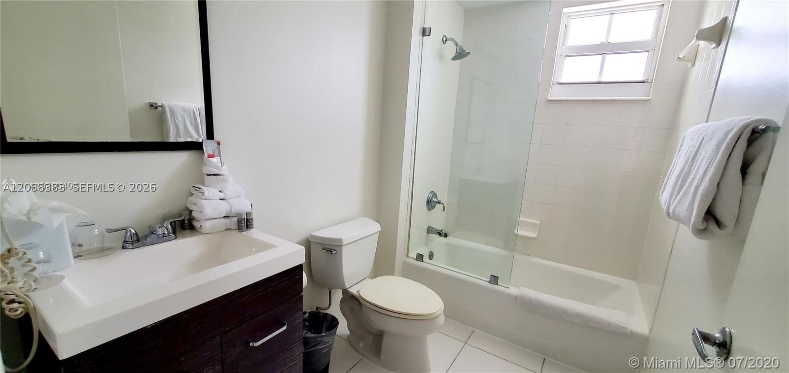 185 SE 14th Ter #1203, Miami FL 33131