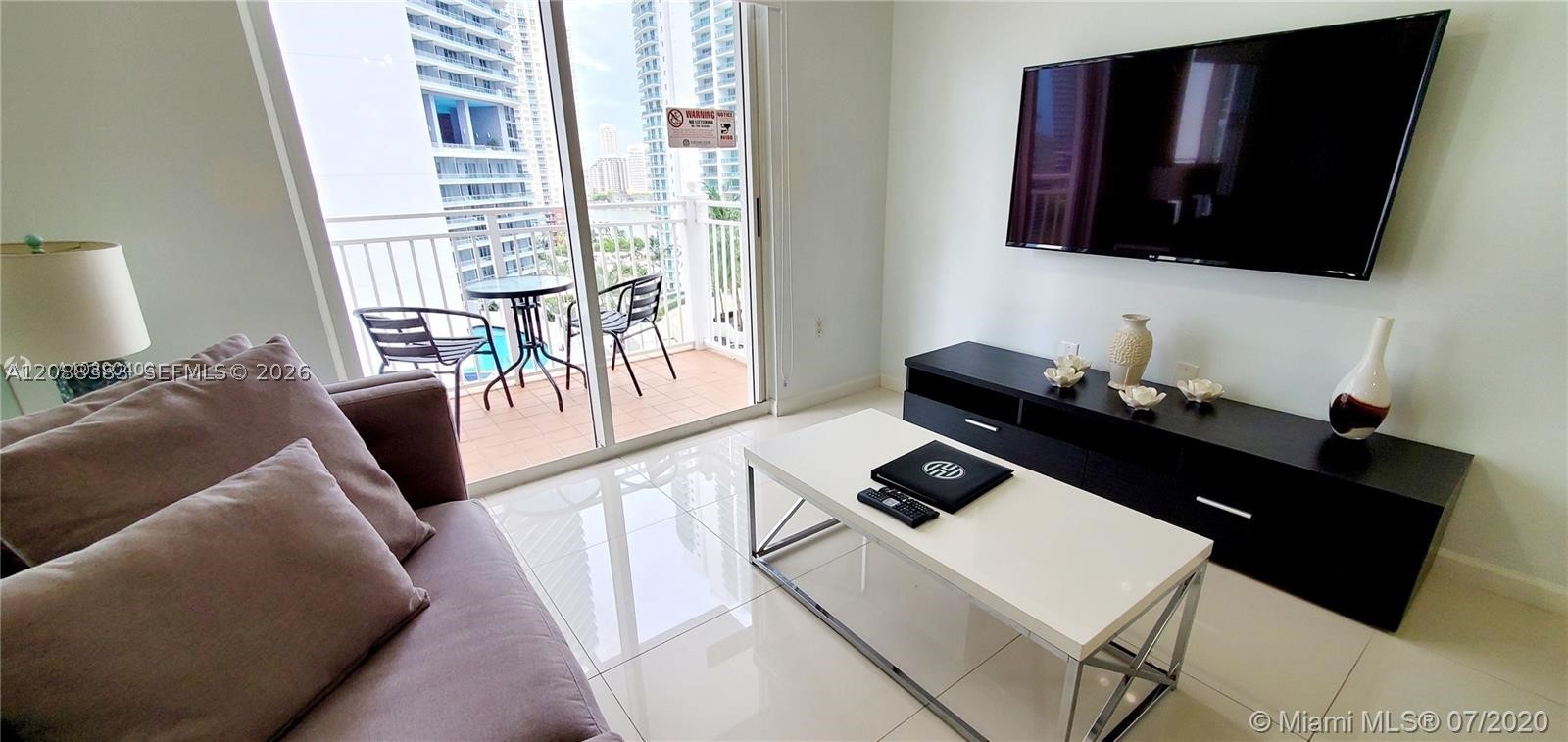 185 SE 14th Ter #1203, Miami FL 33131
