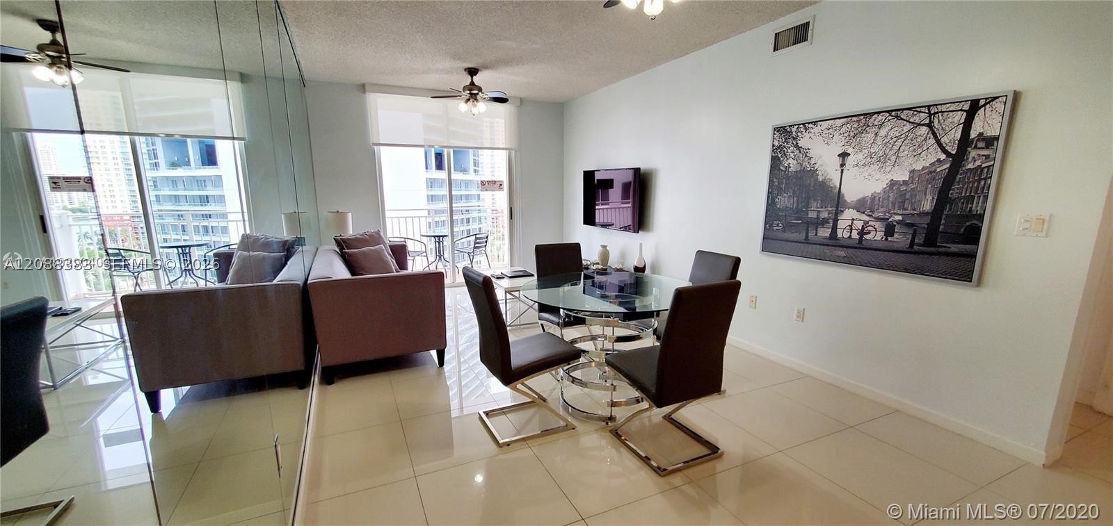 185 SE 14th Ter #1203, Miami FL 33131