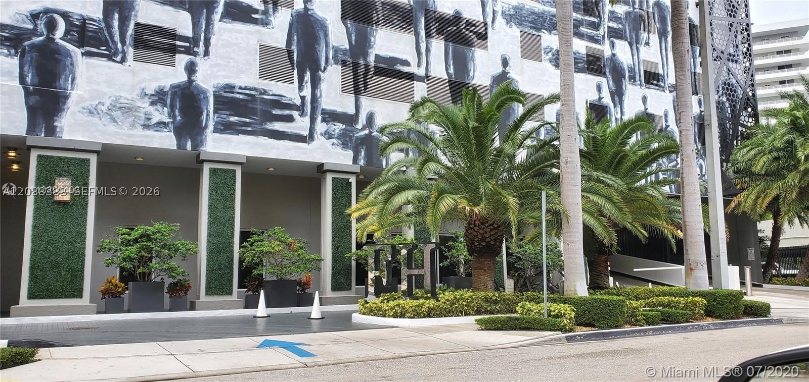 185 SE 14th Ter #1203, Miami FL 33131