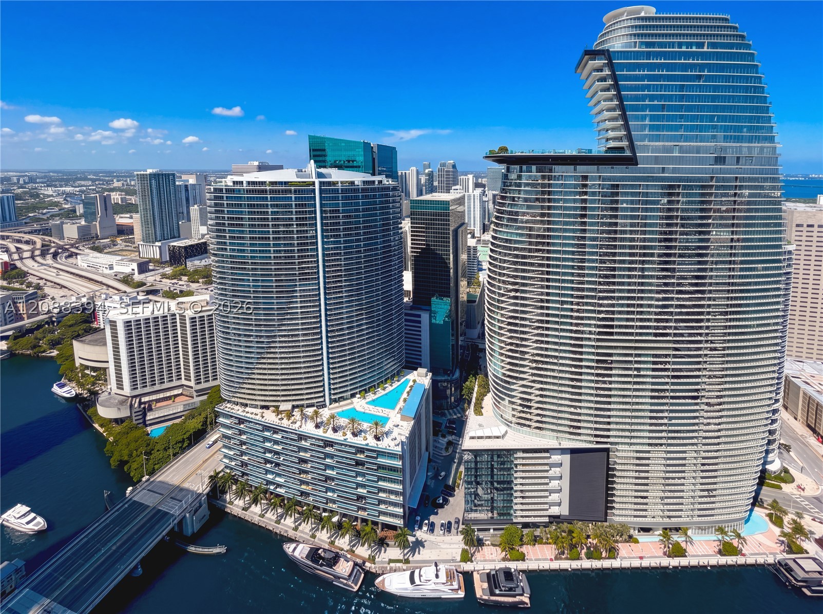 465 Brickell Ave #5704, Miami FL 33131