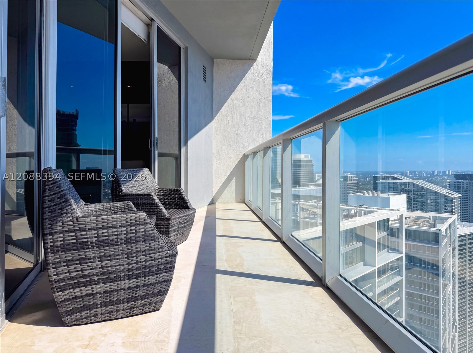 465 Brickell Ave #5704, Miami FL 33131