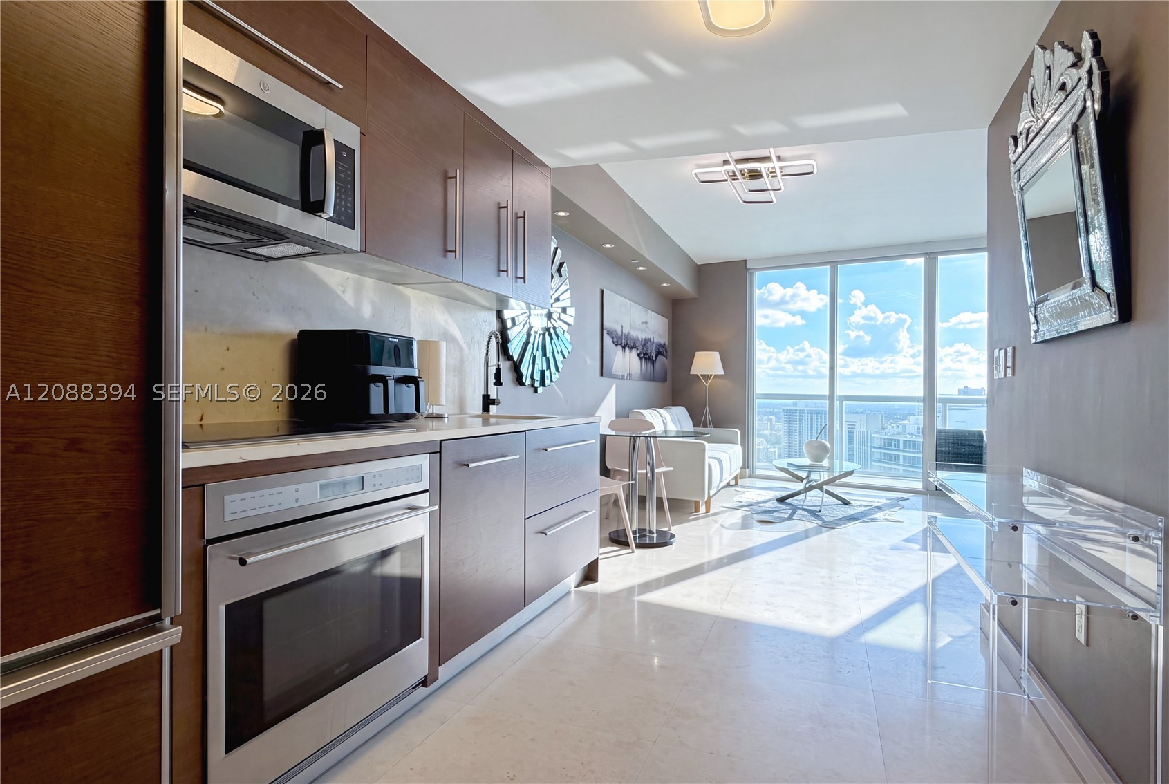 465 Brickell Ave #5704, Miami FL 33131