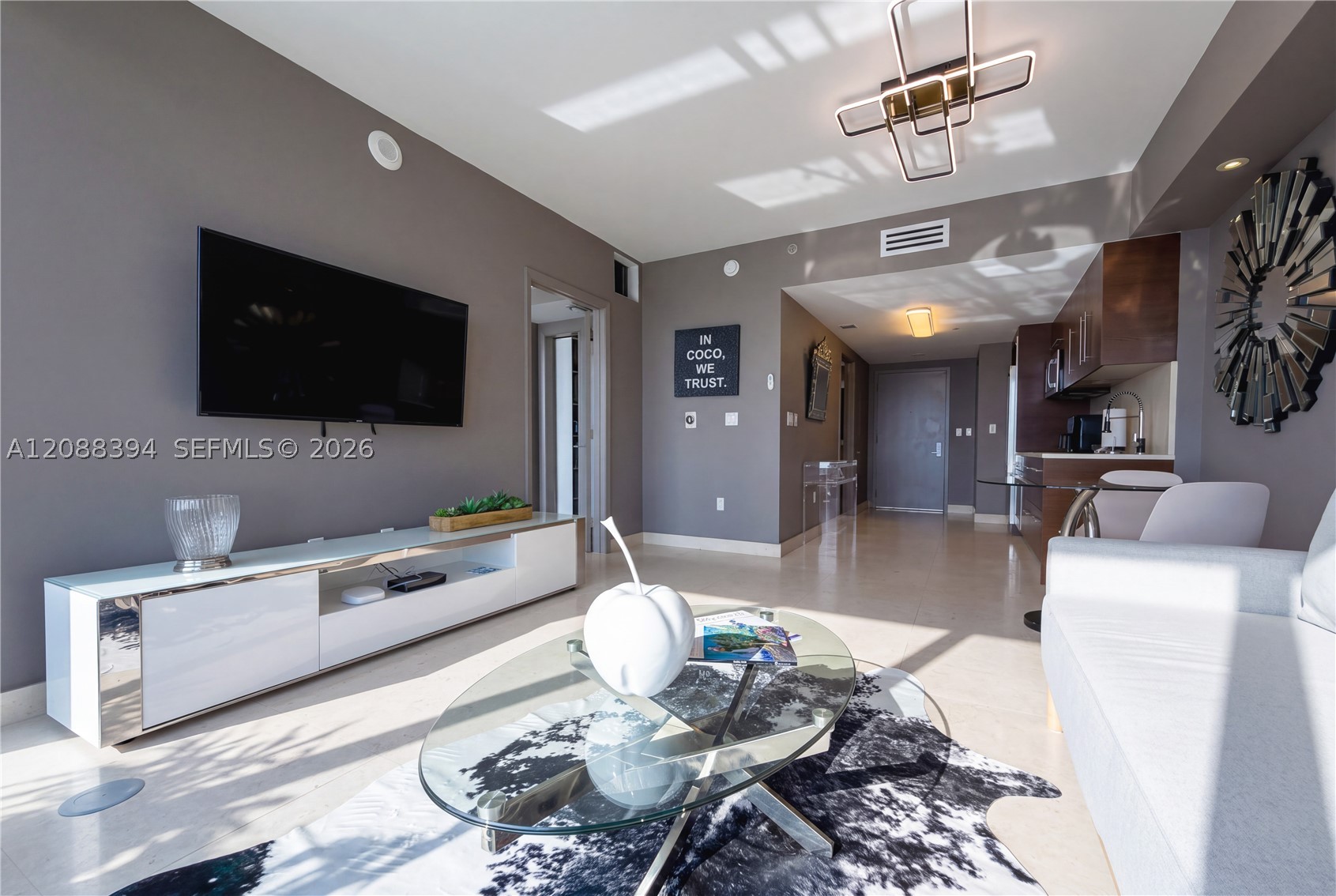 465 Brickell Ave #5704, Miami FL 33131