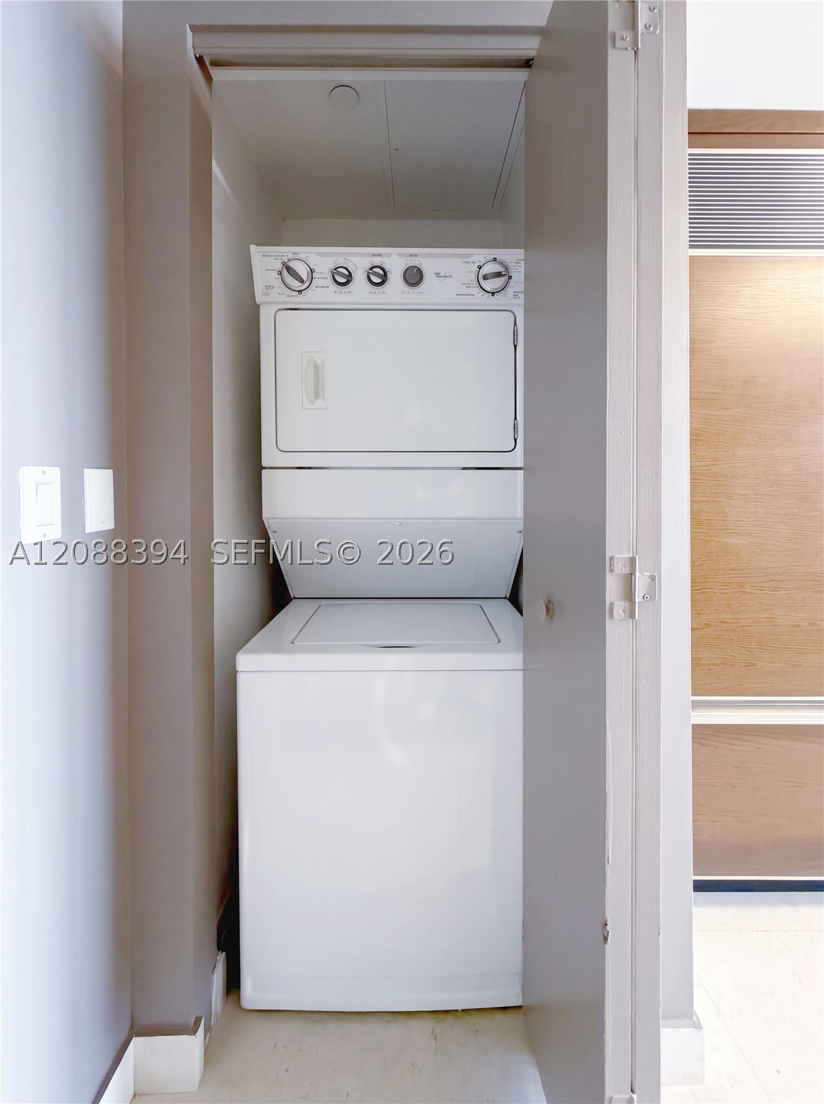 465 Brickell Ave #5704, Miami FL 33131