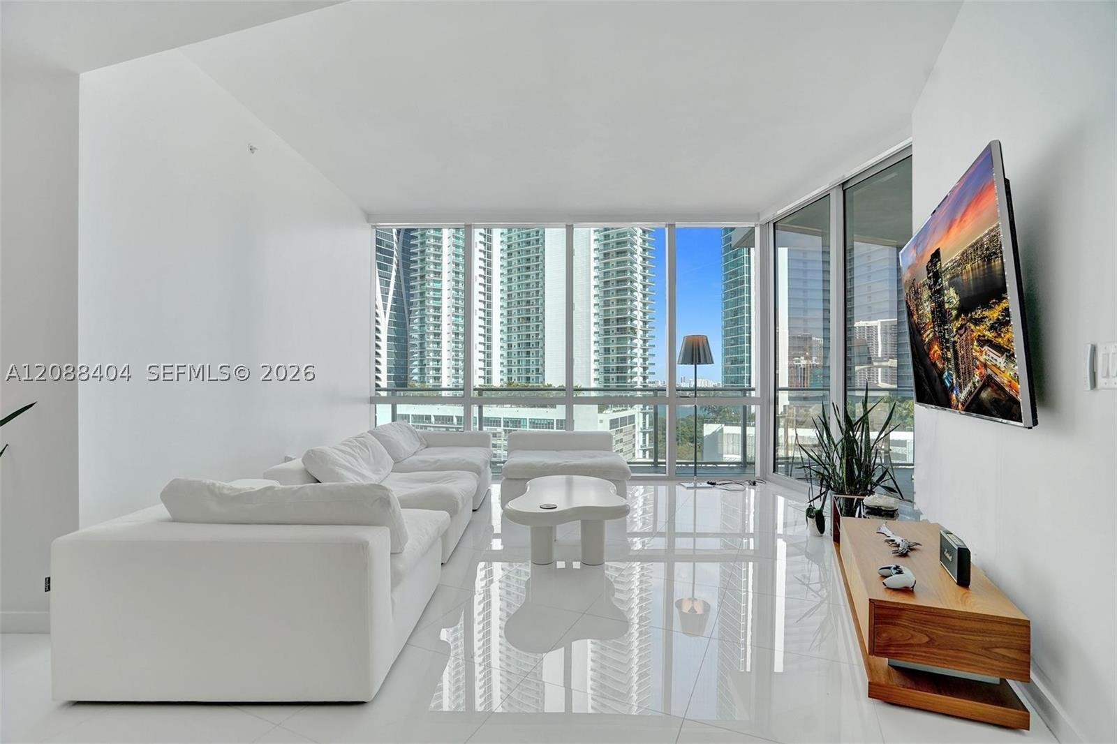 851 NE 1st Ave #1403, Miami FL 33132