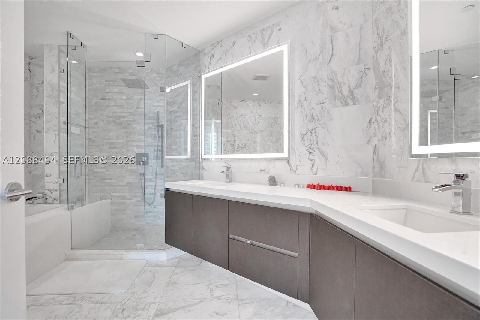 851 NE 1st Ave #1403, Miami FL 33132