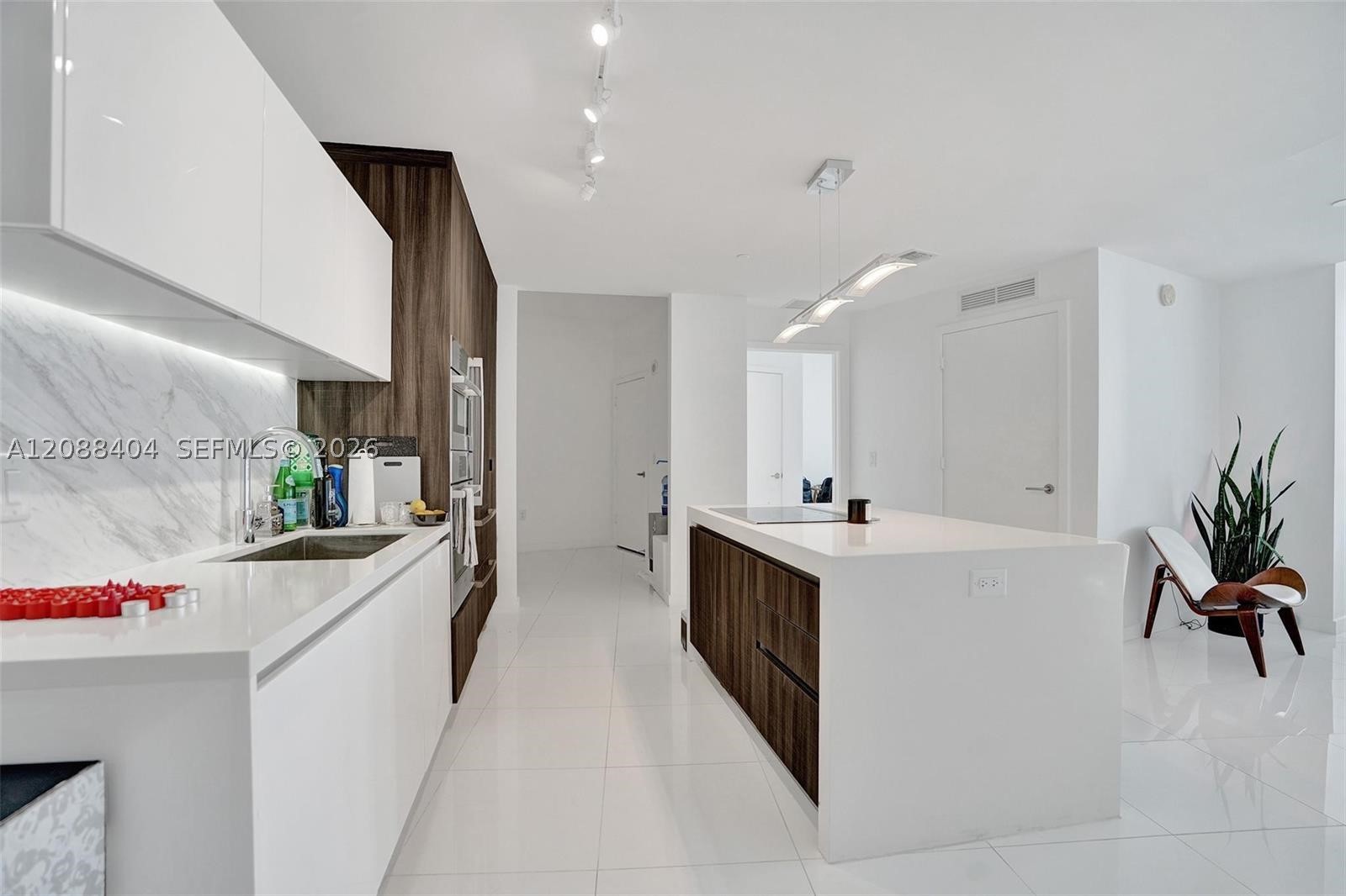 851 NE 1st Ave #1403, Miami FL 33132